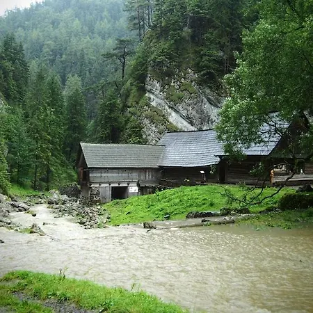 Prazdninove Byty U Kamarata Apartment *